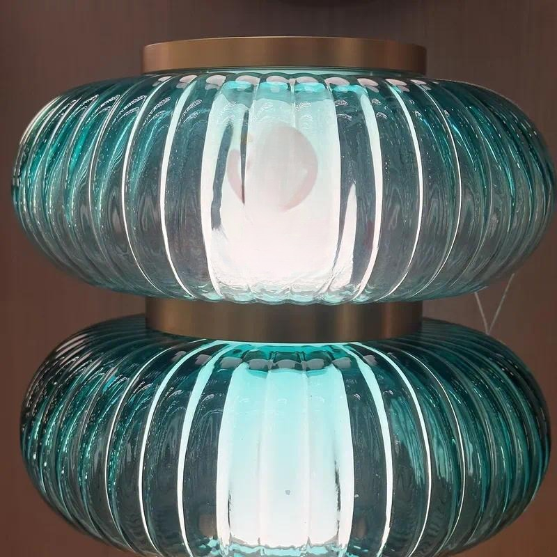 Moderne, schlichte Tischlampe  – Glass Bed Bewertung und Preis